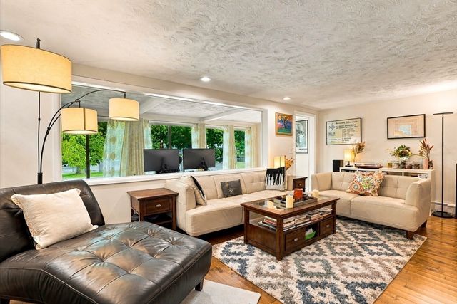 69 Maynard St, Newton, MA 02465