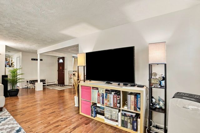 69 Maynard St, Newton, MA 02465