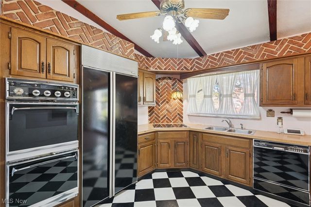 4601 W Ridgewood Drive, Parma, OH 44134