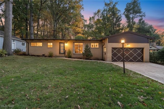 4601 W Ridgewood Drive, Parma, OH 44134