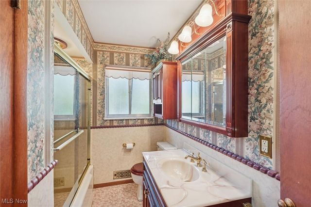 4601 W Ridgewood Drive, Parma, OH 44134