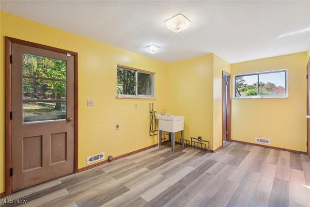 4601 W Ridgewood Drive, Parma, OH 44134