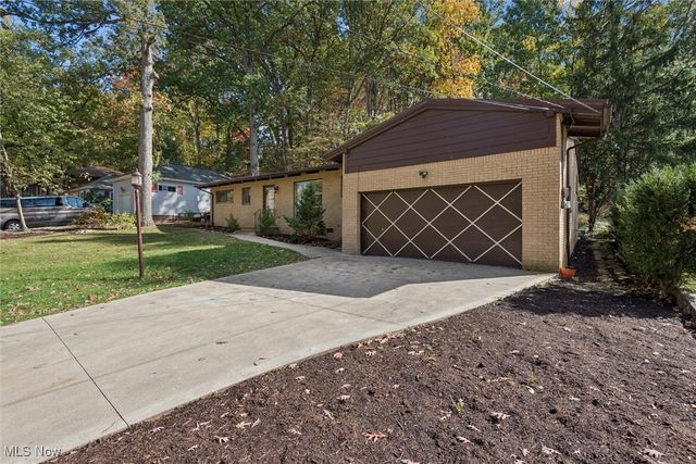 4601 W Ridgewood Drive, Parma, OH 44134