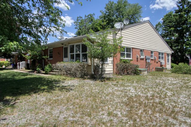 19 Yorktowne Parkway A, Whiting, NJ 08759