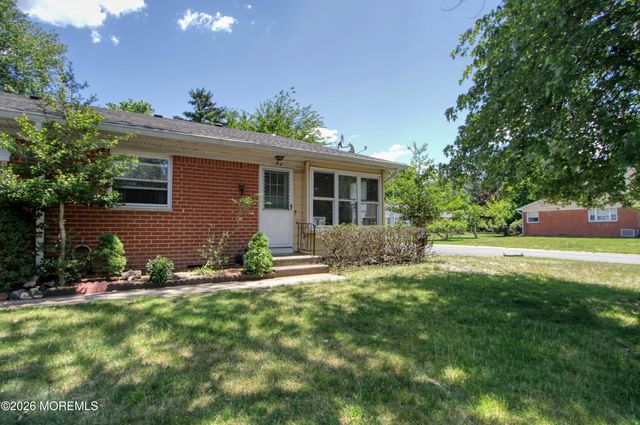 19 Yorktowne Parkway A, Whiting, NJ 08759