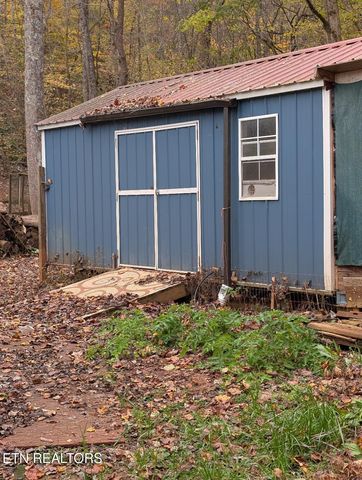 606 Marble Hill Rd, Friendsville, TN 37737