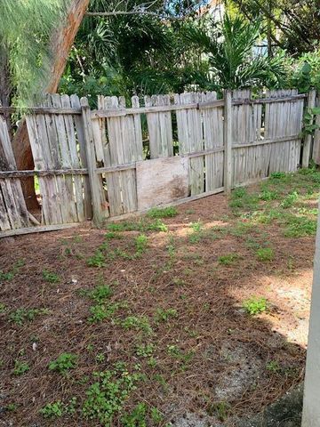 289 NE 15th Terrace 3, Boca Raton, FL 33432
