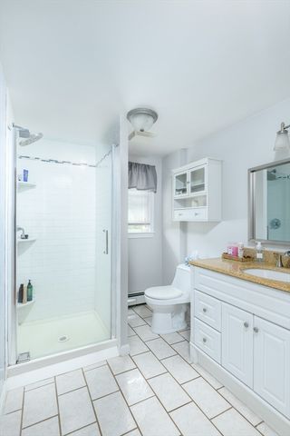 70 Sherwood Hill Dr, Holden, MA 01520