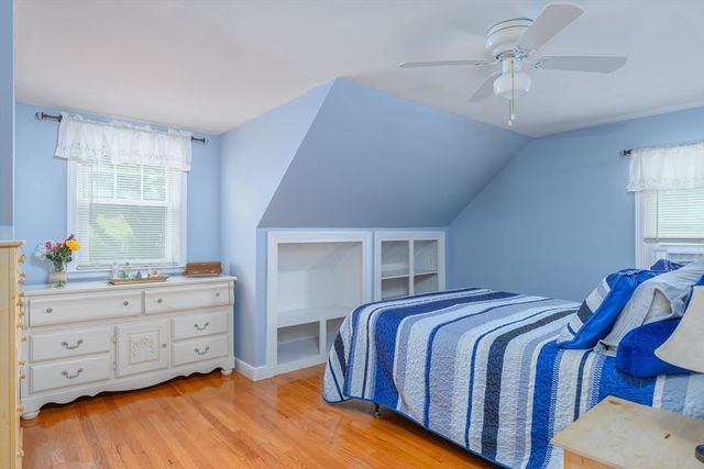 70 Sherwood Hill Dr, Holden, MA 01520
