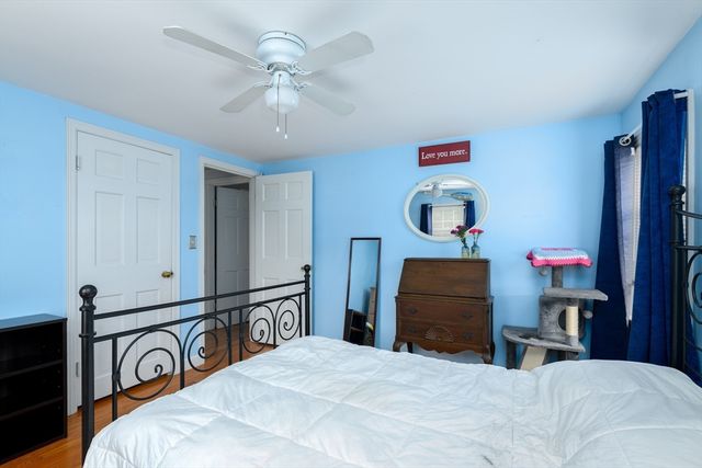 70 Sherwood Hill Dr, Holden, MA 01520
