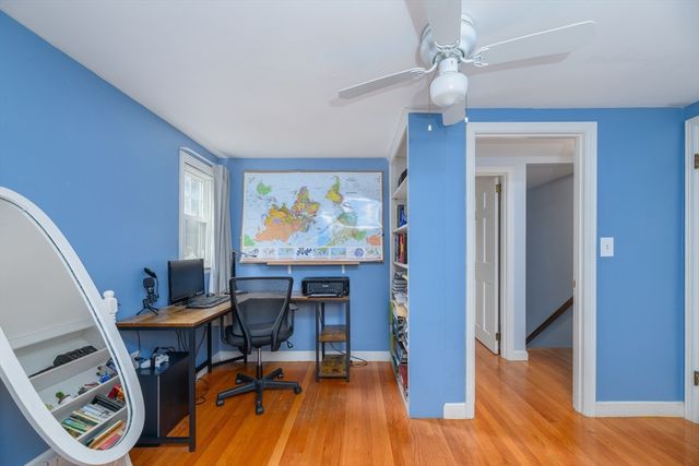 70 Sherwood Hill Dr, Holden, MA 01520