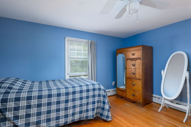 70 Sherwood Hill Dr, Holden, MA 01520