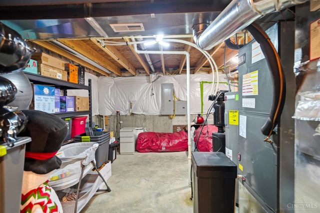 1571 Canterbury Court, Turtle Creek Twp, OH 45036