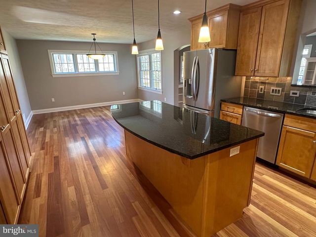 1007 AMELIA AVE., State College, PA 16801