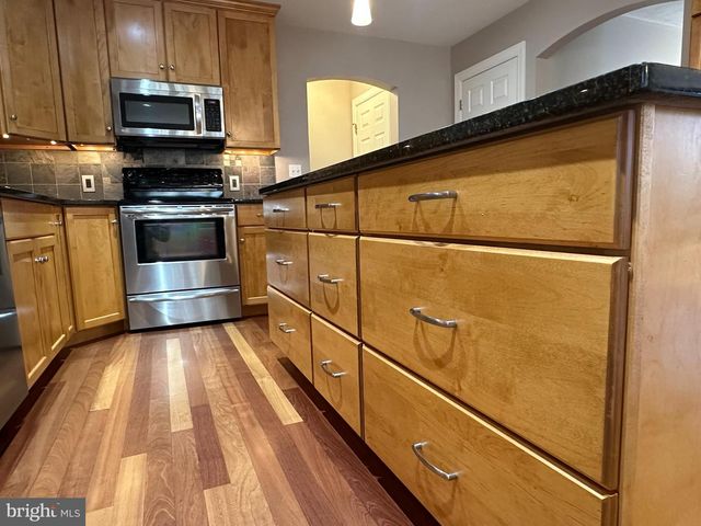 1007 AMELIA AVE., State College, PA 16801