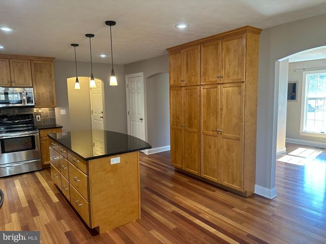 1007 AMELIA AVE., State College, PA 16801