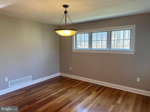 1007 AMELIA AVE., State College, PA 16801