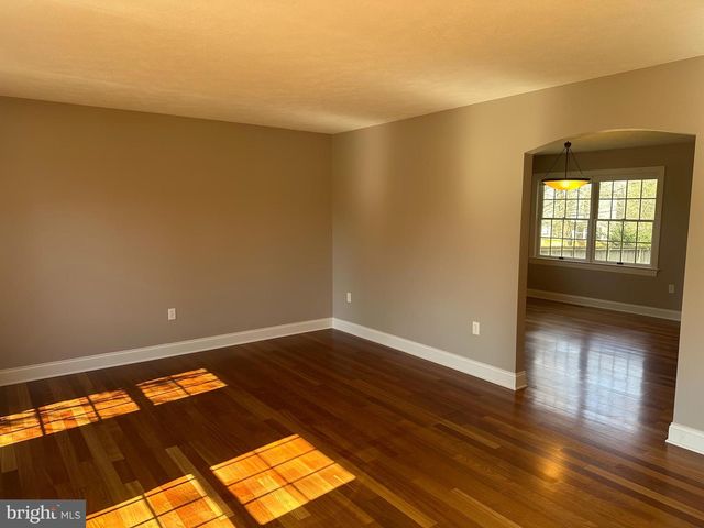 1007 AMELIA AVE., State College, PA 16801