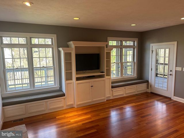 1007 AMELIA AVE., State College, PA 16801