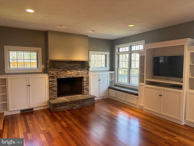 1007 AMELIA AVE., State College, PA 16801