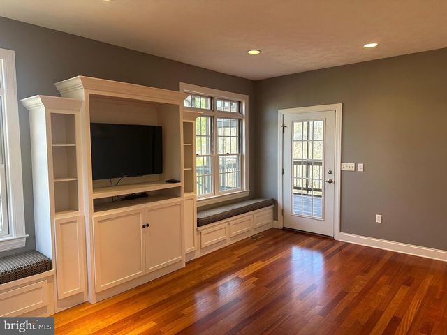 1007 AMELIA AVE., State College, PA 16801