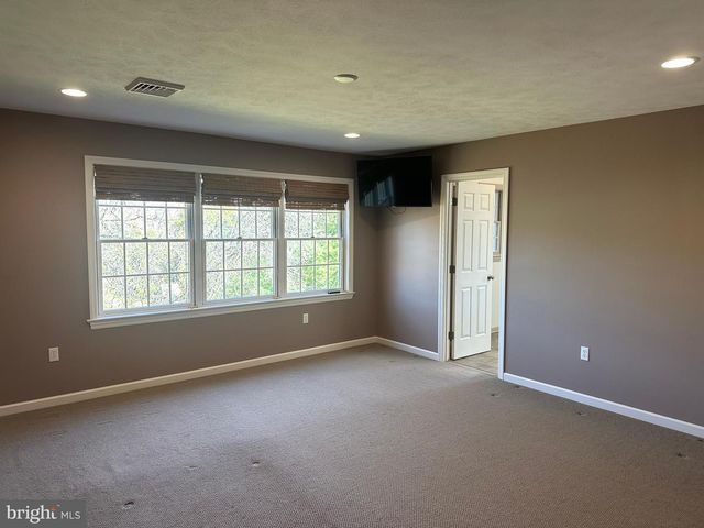 1007 AMELIA AVE., State College, PA 16801