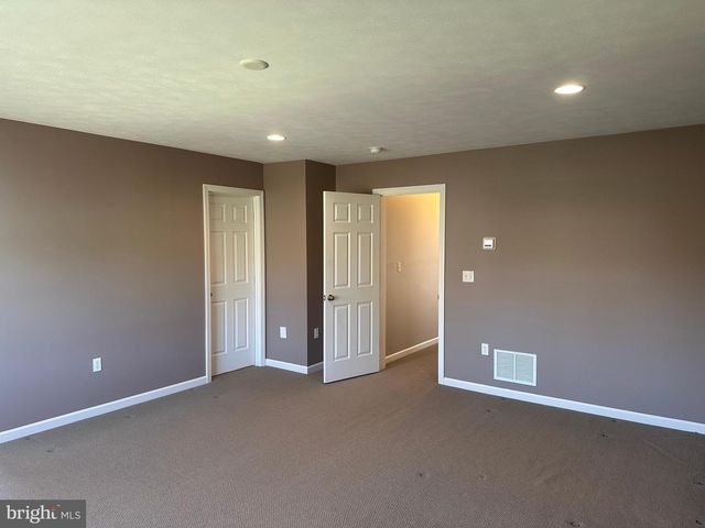 1007 AMELIA AVE., State College, PA 16801