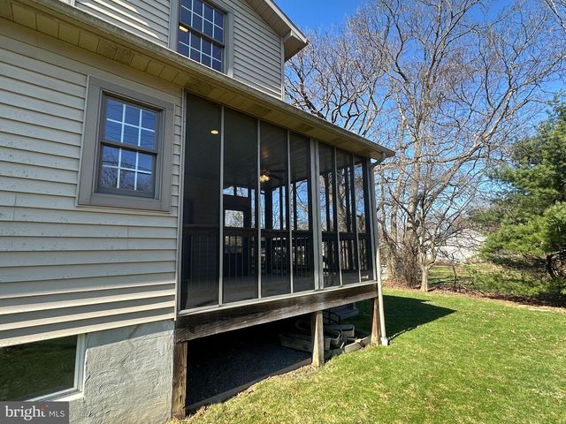 1007 AMELIA AVE., State College, PA 16801