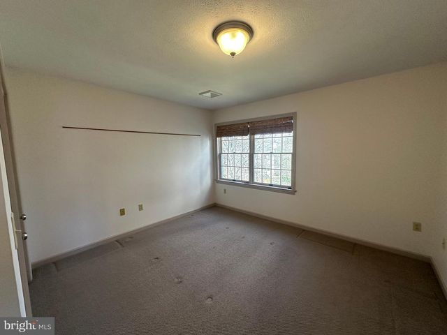 1007 AMELIA AVE., State College, PA 16801