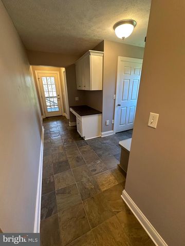 1007 AMELIA AVE., State College, PA 16801