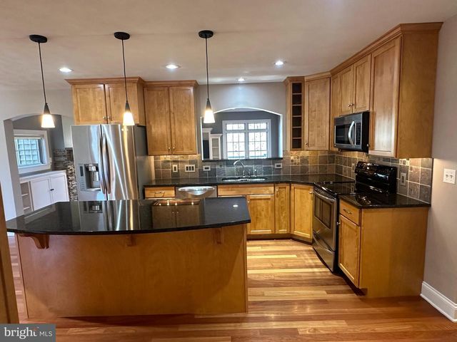 1007 AMELIA AVE., State College, PA 16801