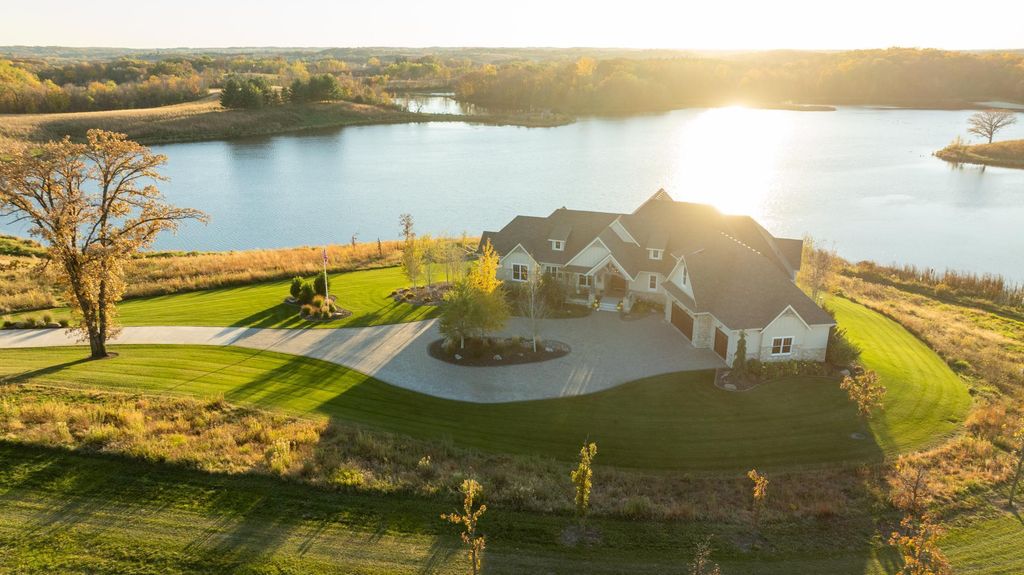 4026 Union Lake Trail, Northfield, MN 55057