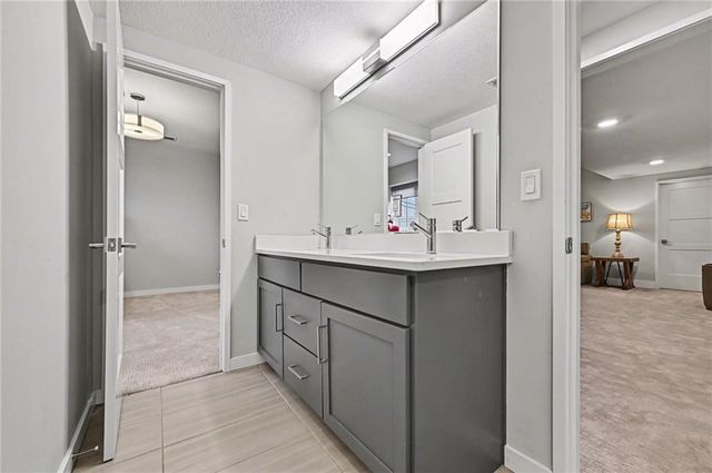 14251 Cattle Ranch Drive, Smithville, MO 64089