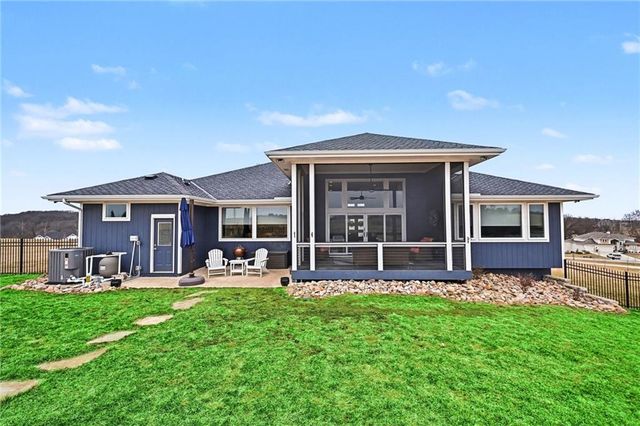 14251 Cattle Ranch Drive, Smithville, MO 64089
