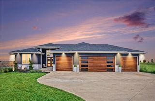 14251 Cattle Ranch Drive, Smithville, MO 64089