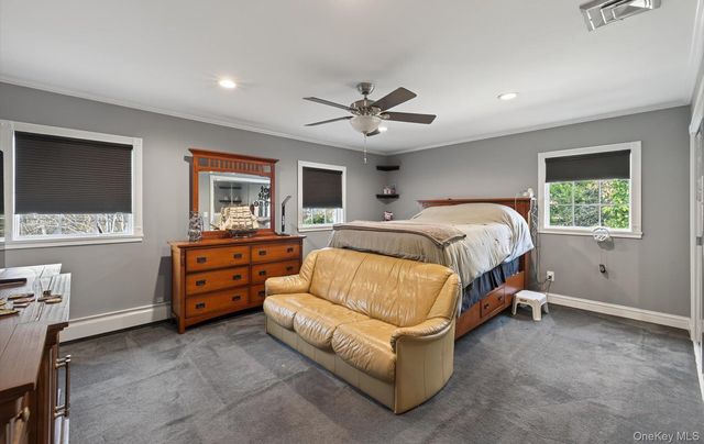 110 Florida Avenue, Commack, NY 11725