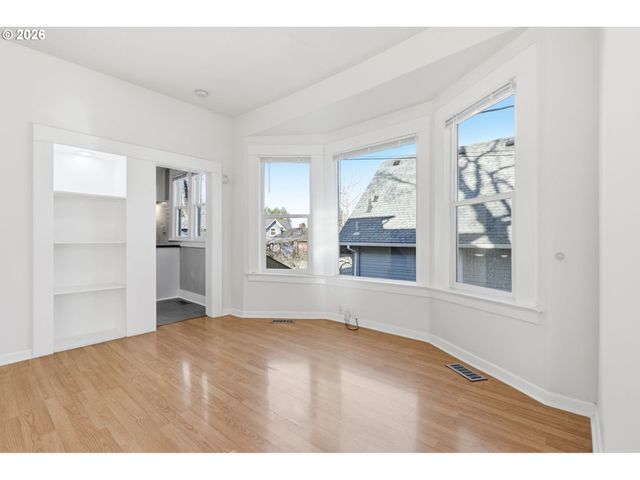 25 Se 76TH Ave, Portland, OR 97215