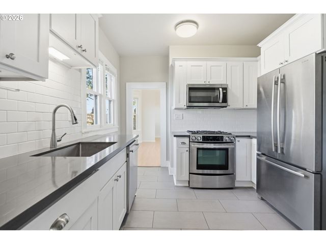 25 Se 76TH Ave, Portland, OR 97215