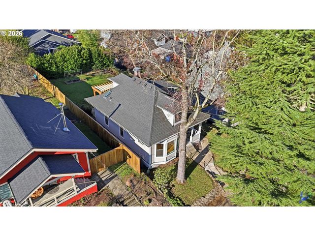 25 Se 76TH Ave, Portland, OR 97215