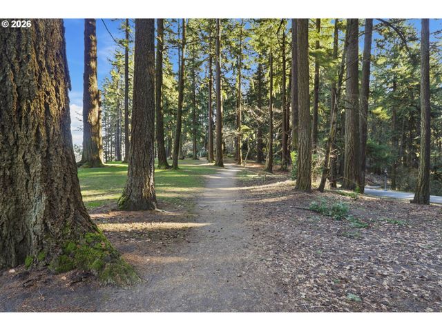 25 Se 76TH Ave, Portland, OR 97215