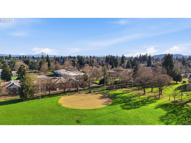 25 Se 76TH Ave, Portland, OR 97215