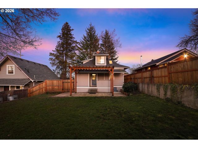 25 Se 76TH Ave, Portland, OR 97215