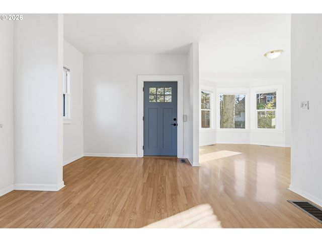 25 Se 76TH Ave, Portland, OR 97215