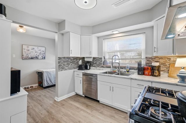 5301 Leon Ct, Green Twp, OH 45238