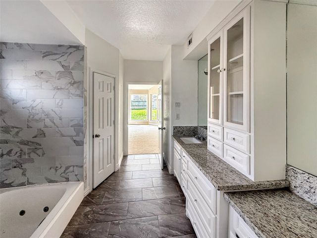3310 Country Club Boulevard, Stafford, TX 77477