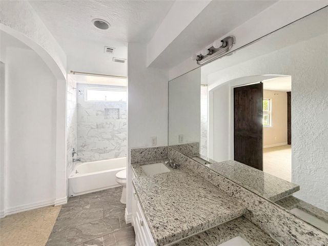 3310 Country Club Boulevard, Stafford, TX 77477