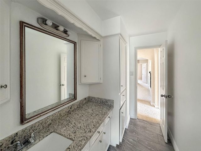 3310 Country Club Boulevard, Stafford, TX 77477