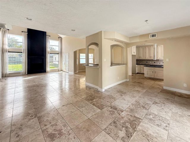 3310 Country Club Boulevard, Stafford, TX 77477