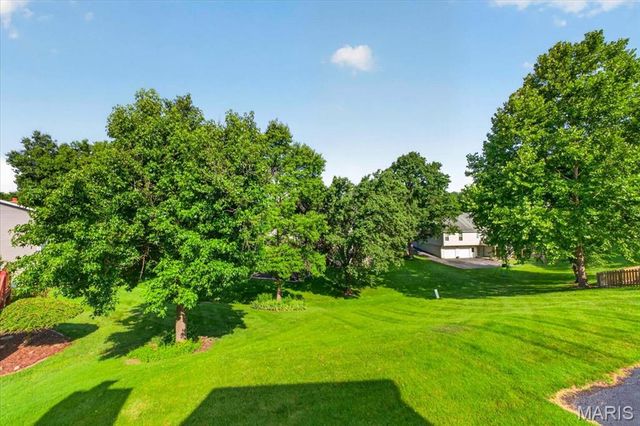 13023 Walnutway Manor, St Louis, MO 63146