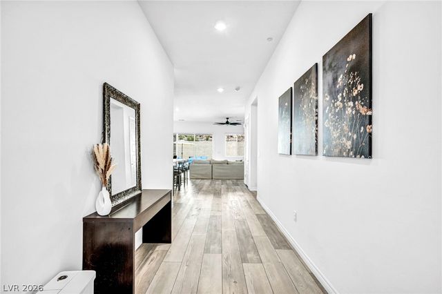 64 Reverie Heights Avenue, Henderson, NV 89011